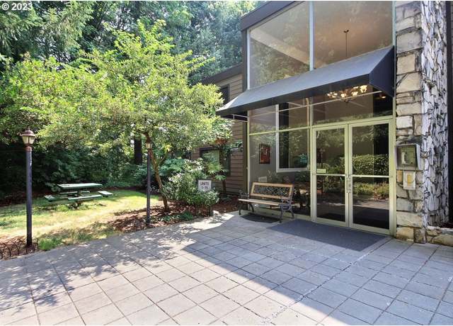 Property at 1500 SW Skyline Blvd #13, Portland, OR 97221, 2 beds, 1 bath