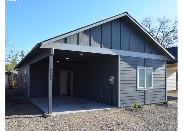 Property at 2109 True Ave, La Grande, OR 97850, 3 beds, 2 baths