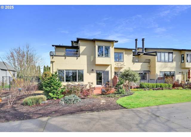 Property at 579 Wimbledon Ct, Eugene, OR 97401, 2 beds, 2.5 baths