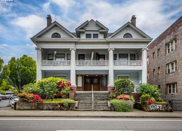 Property at 1010 NE Weidler St, Portland, OR 97232, 12 beds, 4 baths