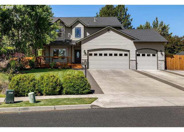 Property at 351 SE Soft Tail Loop, Bend, OR 97702, 4 beds, 2.5 baths