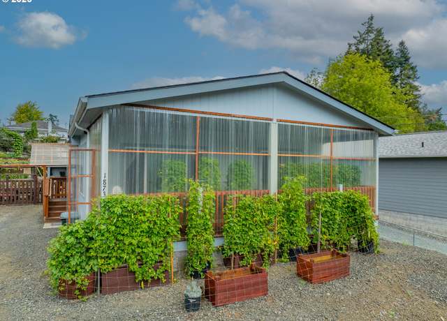 Property at 1873 E Cedar St, Myrtle Point, OR 97458, 3 beds, 2 baths