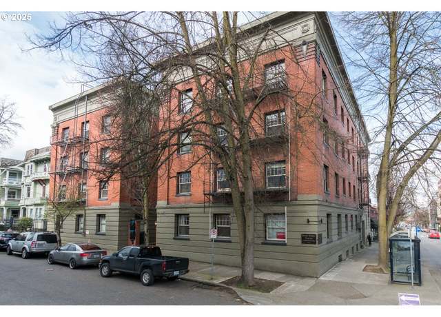 Property at 2109 NW Irving St #304, Portland, OR 97210, 1 bed, 1 bath
