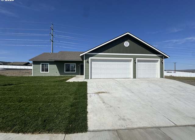 Property at 2926 Curlew St, Umatilla, OR 97882, 4 beds, 2 baths