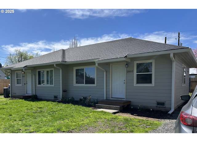 Property at 2807 E 24th St, Vancouver, WA 98661, 2 beds, 2 baths