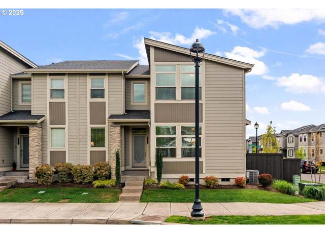 Property at 5204 SE Lone Oak St, Hillsboro, OR 97123, 4 beds, 2.5 baths