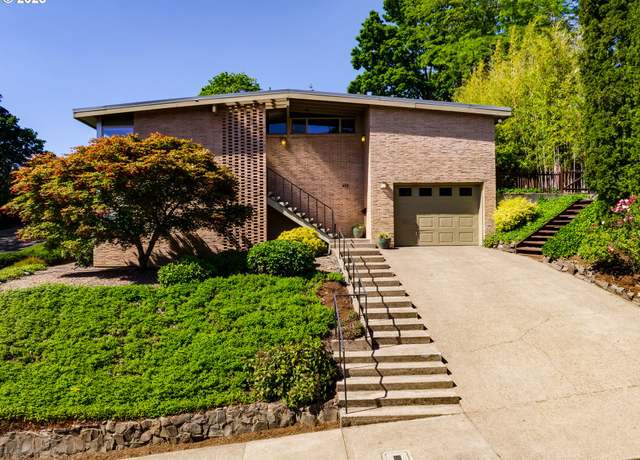 Property at 495 W 27th Ave, Eugene, OR 97405, 3 beds, 2.5 baths