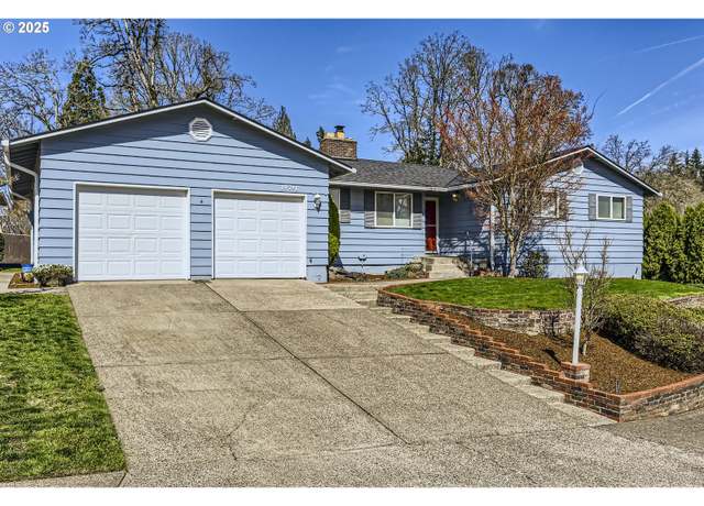 Property at 14746 SE Gayle Ct, Milwaukie, OR 97267, 5 beds, 3 baths