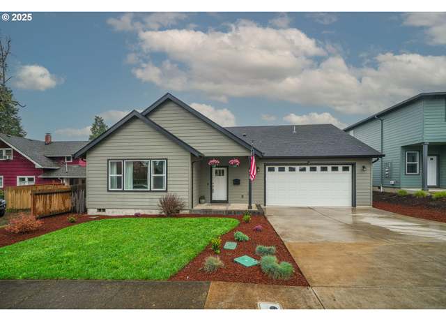 Property at 650 Johnson Ave, Cottage Grove, OR 97424, 3 beds, 2 baths