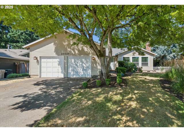 Property at 20227 SW 71st Ave, Tualatin, OR 97062, 4 beds, 2 baths