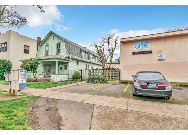 Property at 1237 Ferry St, Eugene, OR 97401, 32 beds, 17 baths