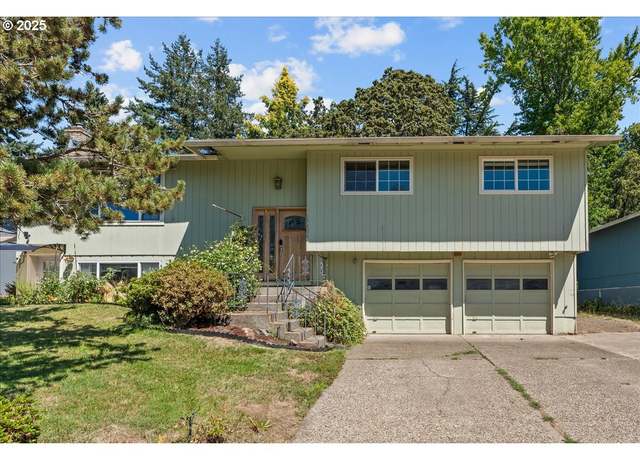 Property at 17634 SE Crystal Ln, Milwaukie, OR 97267, 4 beds, 2 baths