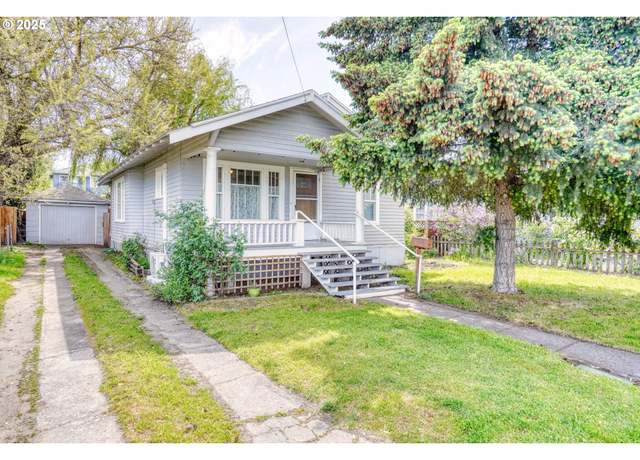Property at 1206 E 9th St, The Dalles, OR 97058, 4 beds, 2 baths