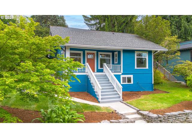 Property at 3604 SW Custer St, Portland, OR 97219, 3 beds, 2 baths