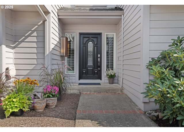 Property at 8070 SW Fairway Dr, Wilsonville, OR 97070, 2 beds, 2 baths