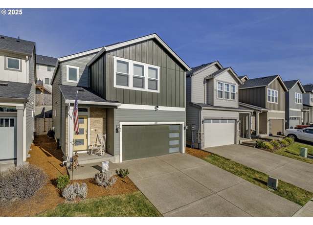 Property at 1293 19th Ave, Forest Grove, OR 97116, 3 beds, 2.5 baths