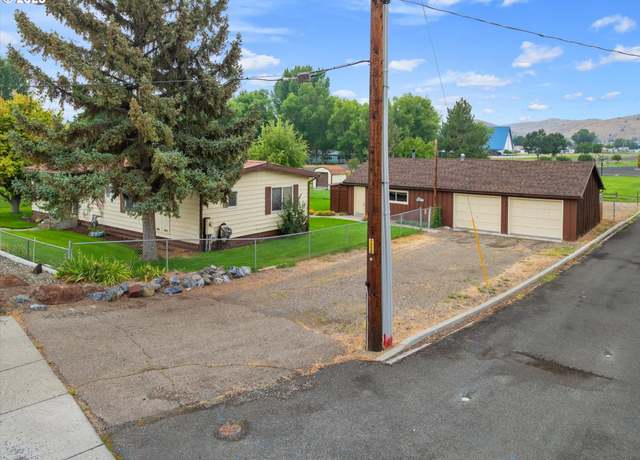 Property at 2505 Indiana Ave, Baker City, OR 97814, 2 beds, 2 baths