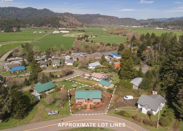 Property at 34635 Parkway Dr, Cloverdale, OR 97112, 3 beds, 2 baths
