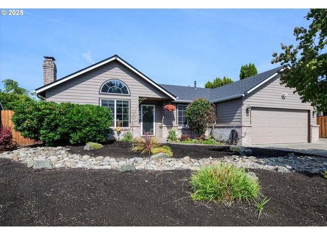 Property at 870 Sheraton Dr, Eugene, OR 97401, 3 beds, 2 baths