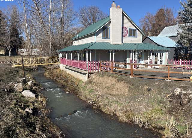 Property at 57036 Wamic Market Rd, Wamic, OR 97063, 4 beds, 2 baths