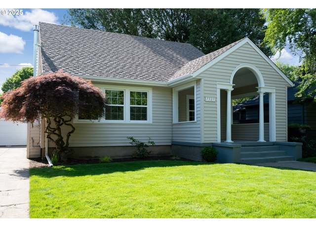 Property at 7327 N Washburne Ave, Portland, OR 97217, 4 beds, 1.5 baths