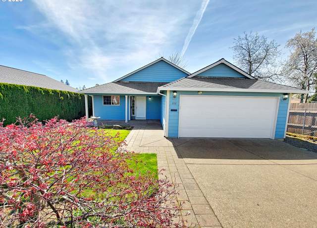 Property at 1113 E 8th St, Lafayette, OR 97127, 3 beds, 2 baths