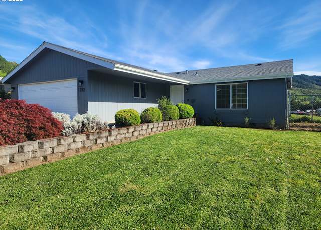 Property at 232 SE Cordelia Dr, Myrtle Creek, OR 97457, 3 beds, 2 baths