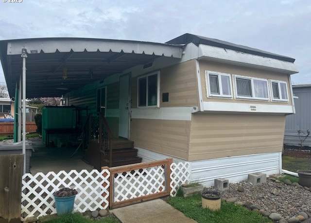 Property at 16901 SE Division St, Portland, OR 97236, 2 beds, 1 bath