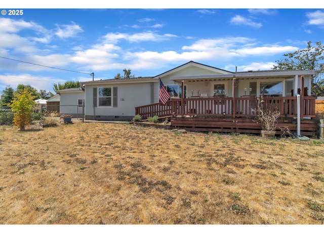 Property at 220 NE Hill St, Sheridan, OR 97378, 3 beds, 2 baths