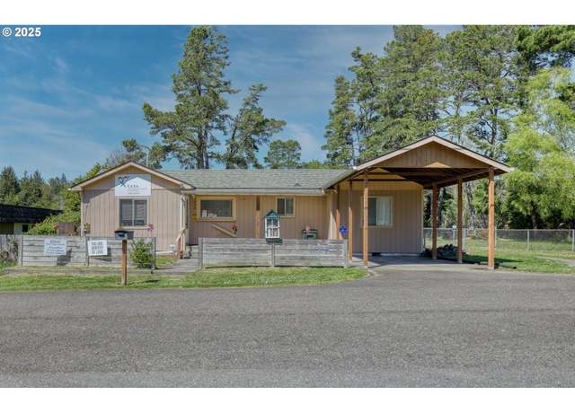 Property at 1848 Thomas Ave, Coos Bay, OR 97420, 4 beds, 2 baths