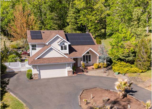 Property at 1961 Elgarose Rd, Roseburg, OR 97471, 4 beds, 2.5 baths