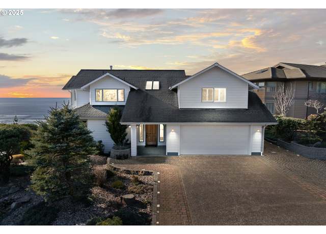Property at 90778 Southview Ln, Florence, OR 97439, 2 beds, 2.5 baths