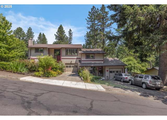 Property at 505/515 Empress Ave, Eugene, OR 97405, 4 beds, 4 baths