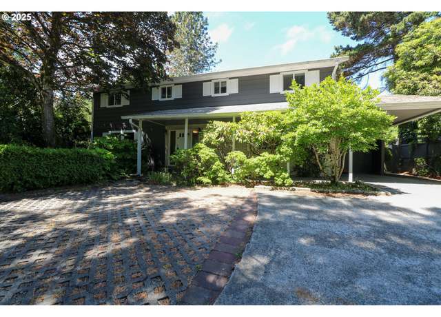 Property at 2155 N 11th St, Coos Bay, OR 97420, 4 beds, 2.5 baths