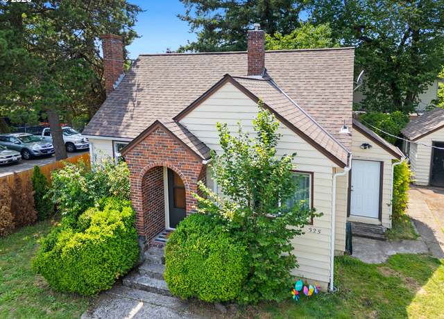 Property at 325 SE 162nd Ave, Portland, OR 97233, 4 beds, 1 bath