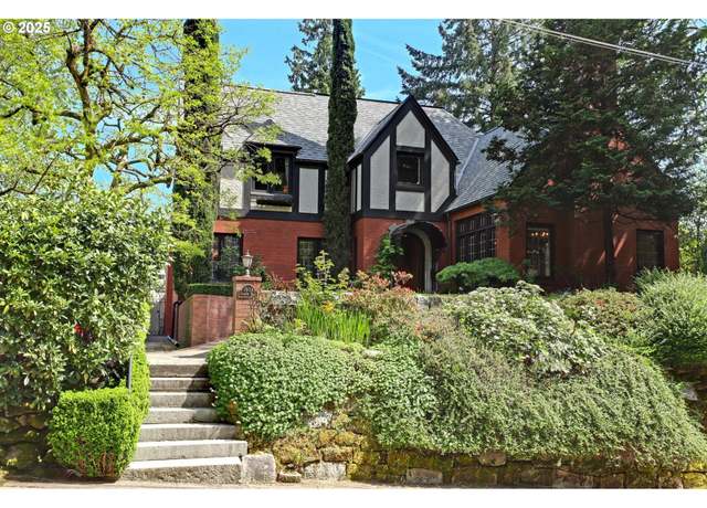 Property at 1034 SW Douglas Pl, Portland, OR 97205, 4 beds, 4 baths