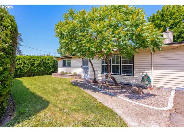 Property at 22692 SW Highland Dr, Sherwood, OR 97140, 3 beds, 2 baths