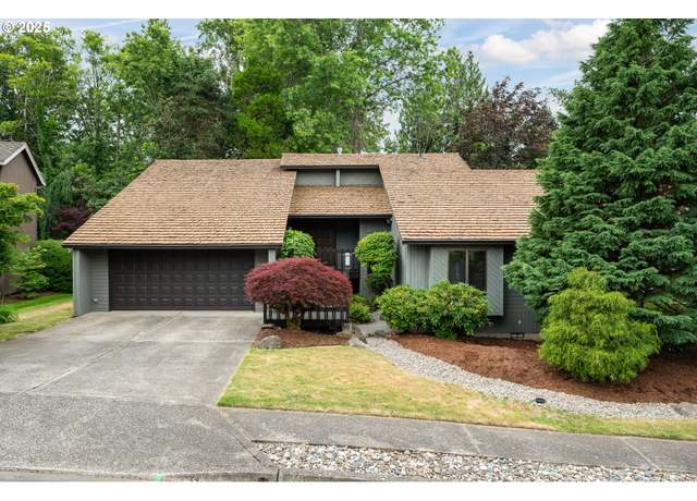 Property at 2011 SW 29th Dr, Gresham, OR 97080, 4 beds, 3 baths