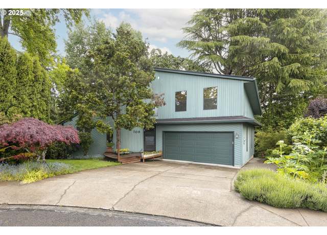 Property at 708 NW Mill Race Ct, Mcminnville, OR 97128, 4 beds, 2.5 baths