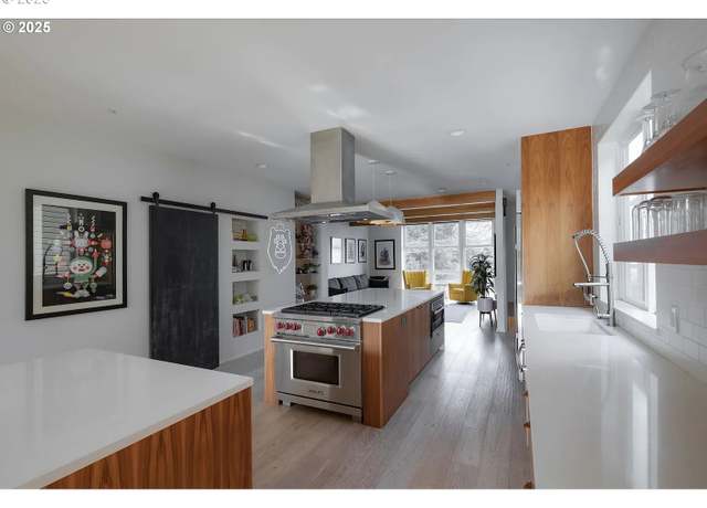 Property at 3923 NE Mallory Ave, Portland, OR 97212, 6 beds, 4.5 baths