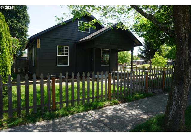Property at 2901 U St, Vancouver, WA 98663, 4 beds, 1 bath