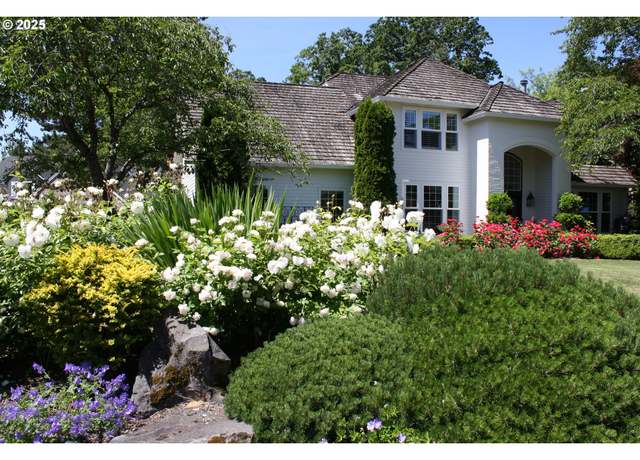 Property at 5529 Westfield Ct, Lake Oswego, OR 97035, 4 beds, 2.5 baths