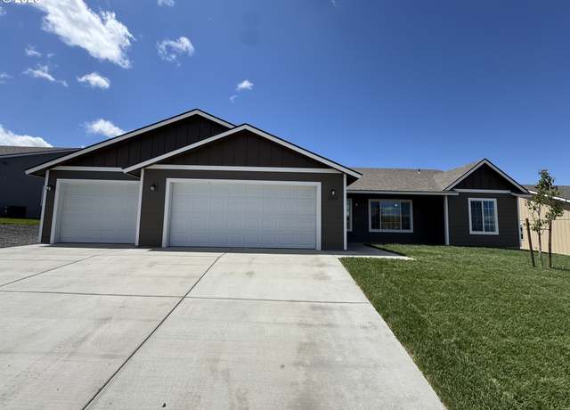 Property at 2910 Thrush St, Umatilla, OR 97882, 3 beds, 2 baths