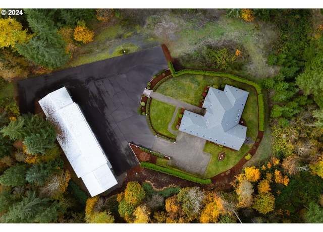 Property at 7474 Battle Creek Rd, Salem, OR 97317, 3 beds, 3.5 baths