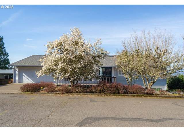 Property at 2621 NW 81st Pl, Portland, OR 97229, 3 beds, 3 baths