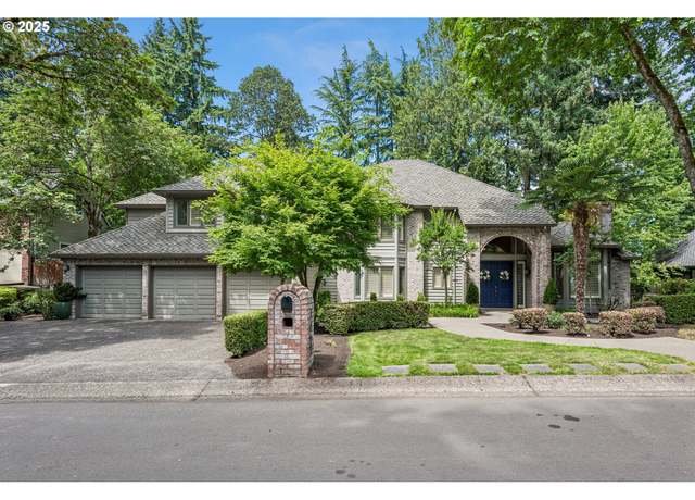 Property at 1865 Palisades Lake Ct, Lake Oswego, OR 97034, 5 beds, 3.5 baths