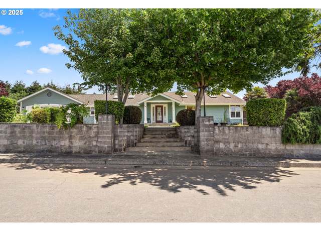 Property at 1315 Homestead Rd, Brookings, OR 97415, 3 beds, 2 baths