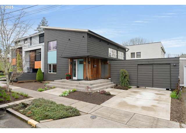 Property at 616 NE 61st Pl, Portland, OR 97213, 3 beds, 2 baths