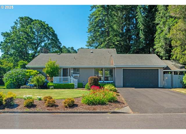 Property at 815 NE 34th Pl, Canby, OR 97013, 3 beds, 2 baths