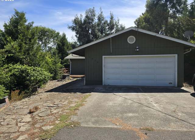 Property at 1634 Kendall St, Roseburg, OR 97471, 3 beds, 2 baths